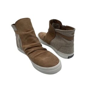 Sperry Tan Crest Zone Side Zipper Sneakers Size 8.5 Women's